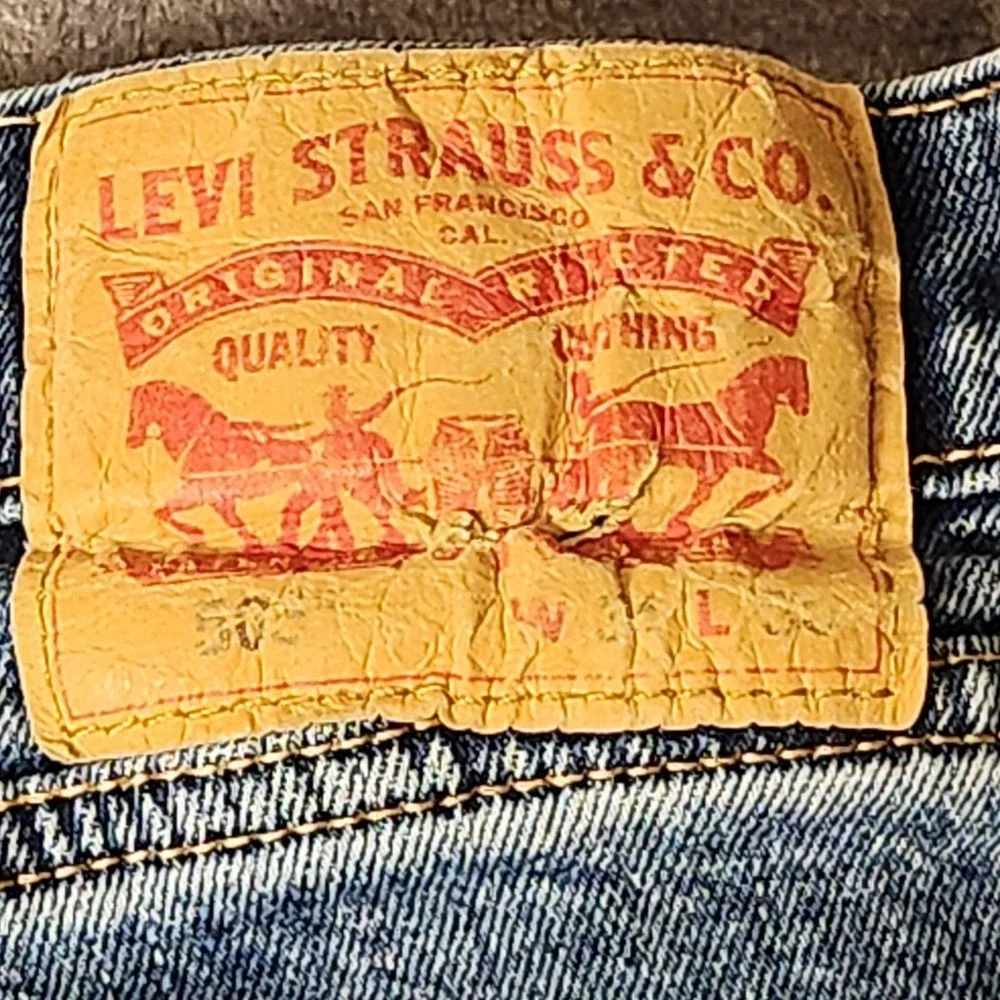 Levis 505 Regular Fit Jeans Mens 34x30(fits 34x28) Medium Wash Straight Denim